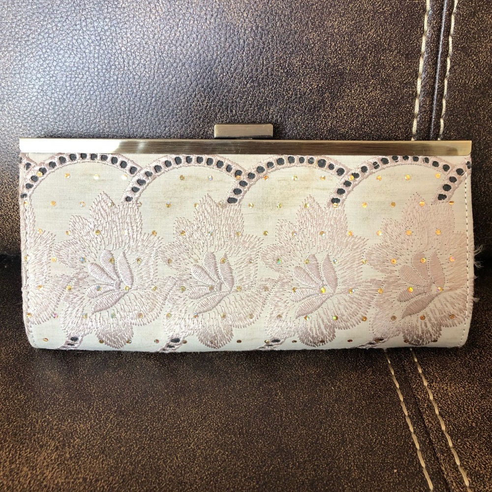 STEVE MADDEN // nude + gold // clutch/evening bag sparkly // formal + fashion - Picture 1 of 8